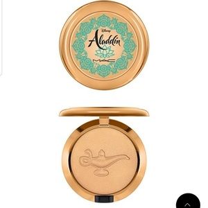 Mac Aladdin Limited Edition Gold Shimmer Blush